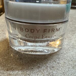 Crèpe Erase Flaw Fix Eye Cream - White